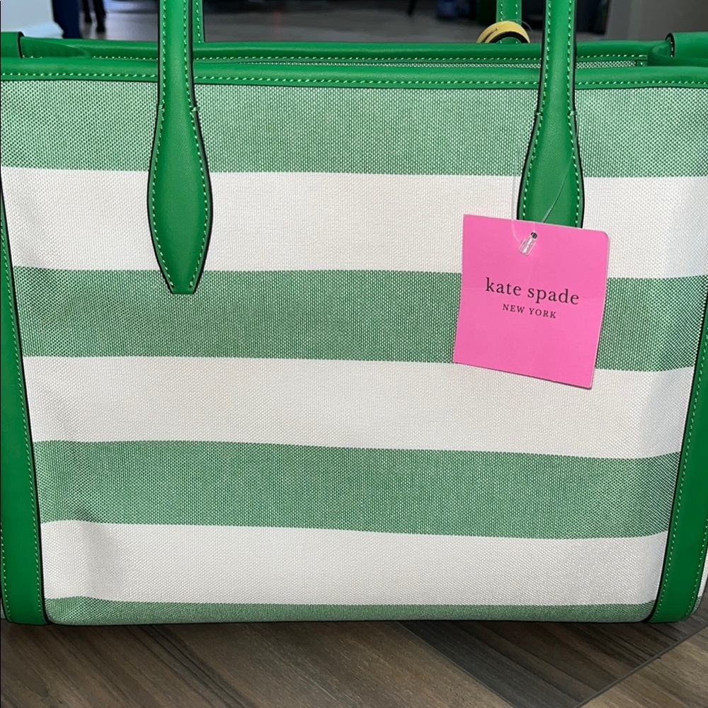*SOLD* Kate Spade Green and White Cabana Tote - Picture 4 of 12